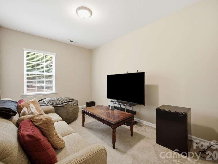 14711 Brannock Hills Drive, Charlotte, NC 28278.  MLS# CAR4396516, YatesRealty ID 35745. 