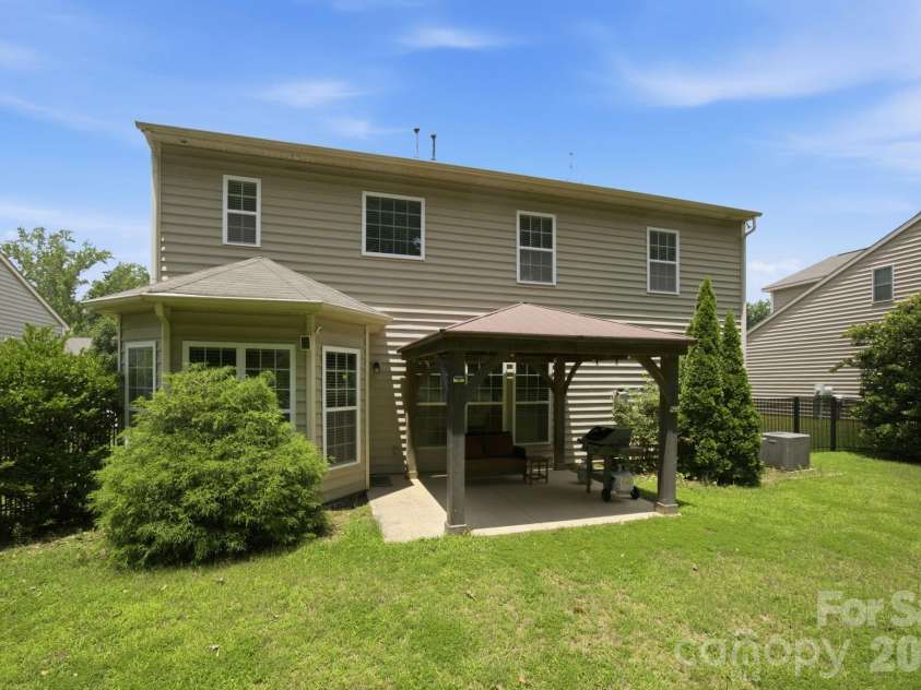 14711 Brannock Hills Drive, Charlotte, NC 28278.  MLS# CAR4396516, YatesRealty ID 35745. 