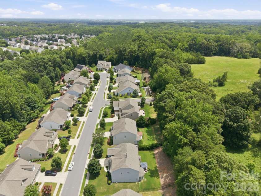 14711 Brannock Hills Drive, Charlotte, NC 28278.  MLS# CAR4396516, YatesRealty ID 35745. 