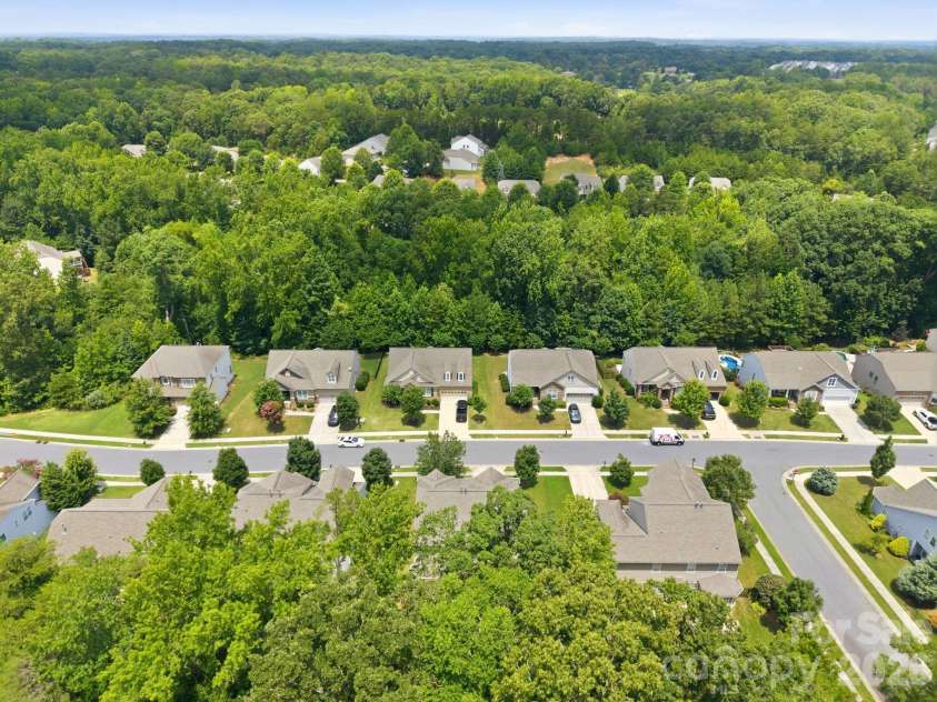 14711 Brannock Hills Drive, Charlotte, NC 28278.  MLS# CAR4396516, YatesRealty ID 35745. 