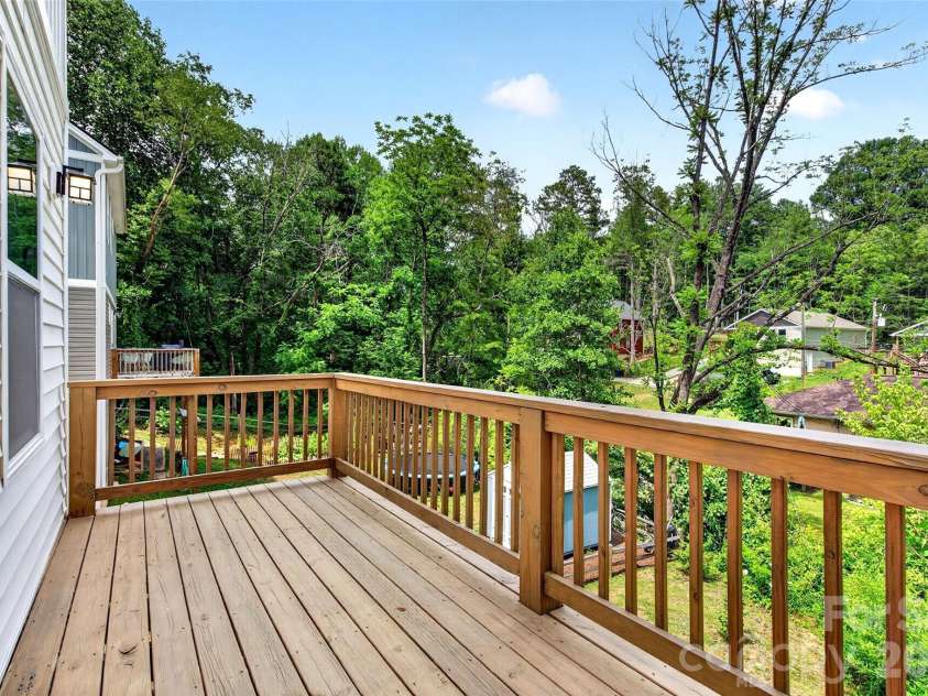 88 Walker Street, Black Mountain, NC 28711.  MLS# CAR4393259, YatesRealty ID 35747. Back Deck