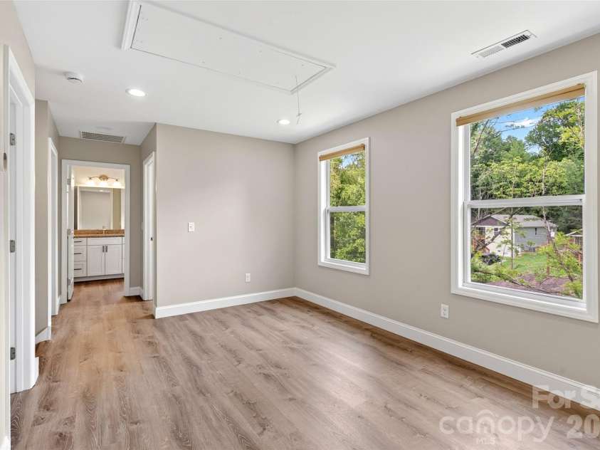 88 Walker Street, Black Mountain, NC 28711.  MLS# CAR4393259, YatesRealty ID 35747. Den on second level