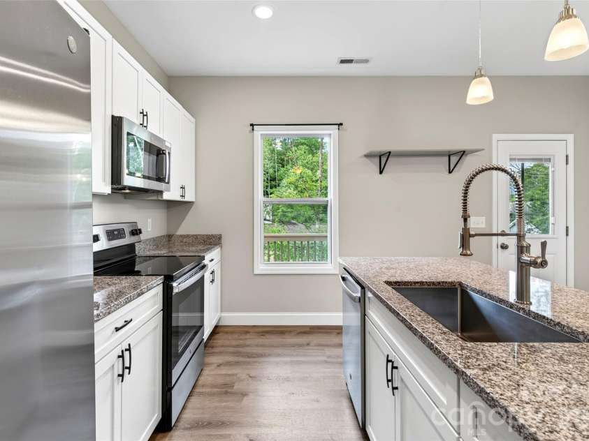 88 Walker Street, Black Mountain, NC 28711.  MLS# CAR4393259, YatesRealty ID 35747. Kitchen
