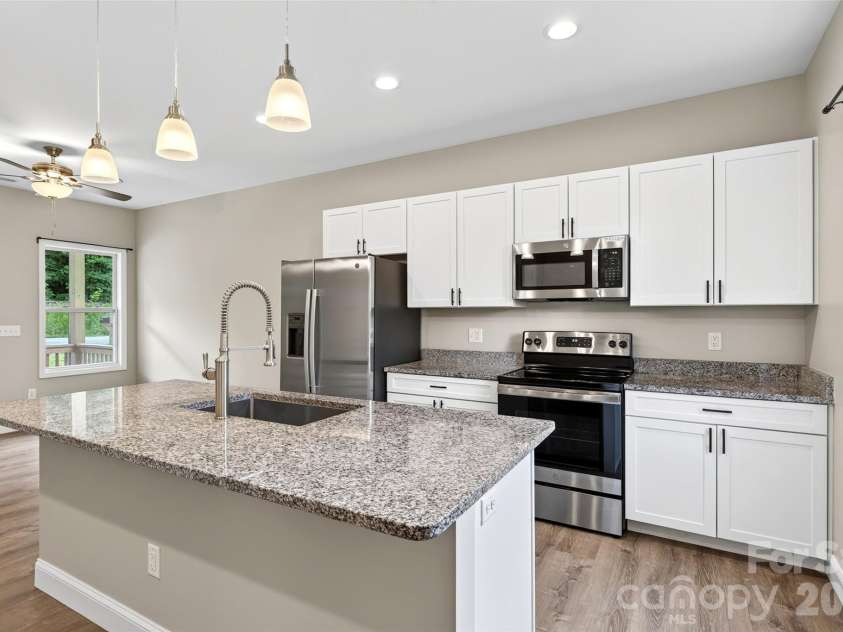 88 Walker Street, Black Mountain, NC 28711.  MLS# CAR4393259, YatesRealty ID 35747. Kitchen