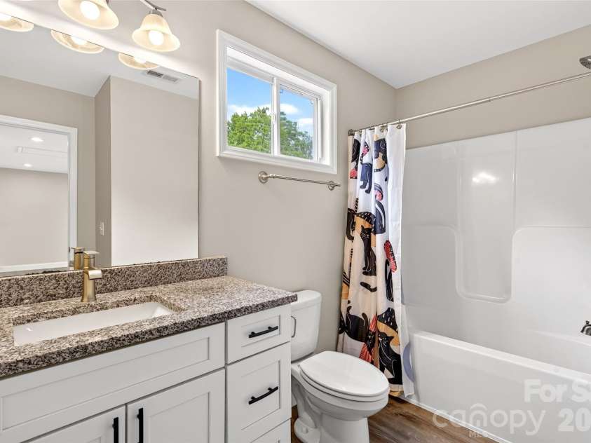 88 Walker Street, Black Mountain, NC 28711.  MLS# CAR4393259, YatesRealty ID 35747. Upstairs Full Bathroom