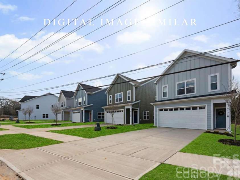 2943 Sloan Drive, Charlotte, NC 28208.  MLS# CAR4395539, YatesRealty ID 35748. 