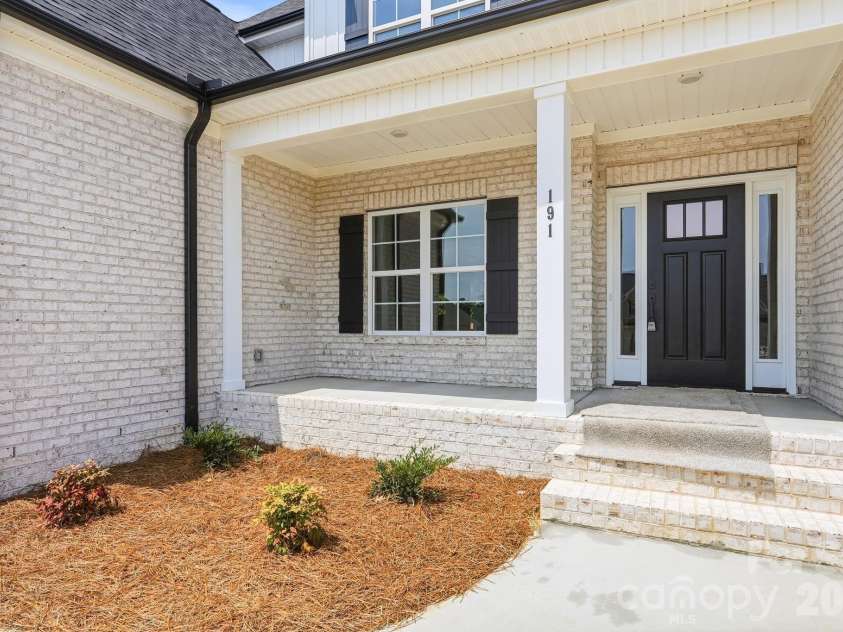 191 Cool Run, Lexington, NC 27295.  MLS# CAR4351307, YatesRealty ID 3575. 