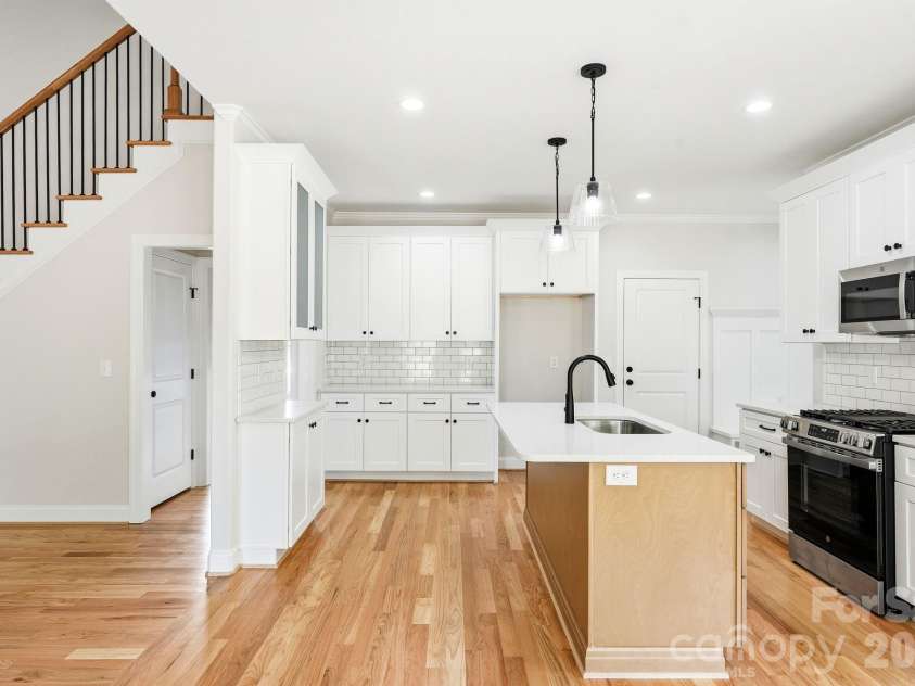 191 Cool Run, Lexington, NC 27295.  MLS# CAR4351307, YatesRealty ID 3575. 