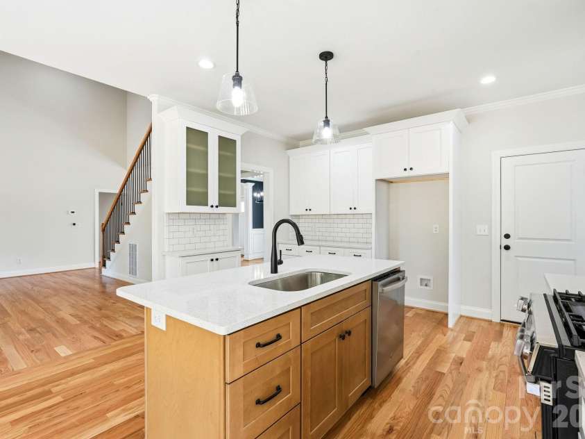191 Cool Run, Lexington, NC 27295.  MLS# CAR4351307, YatesRealty ID 3575. 