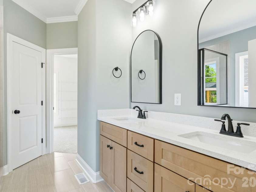 191 Cool Run, Lexington, NC 27295.  MLS# CAR4351307, YatesRealty ID 3575. 