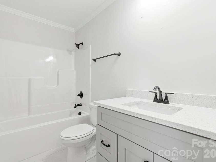 191 Cool Run, Lexington, NC 27295.  MLS# CAR4351307, YatesRealty ID 3575. 