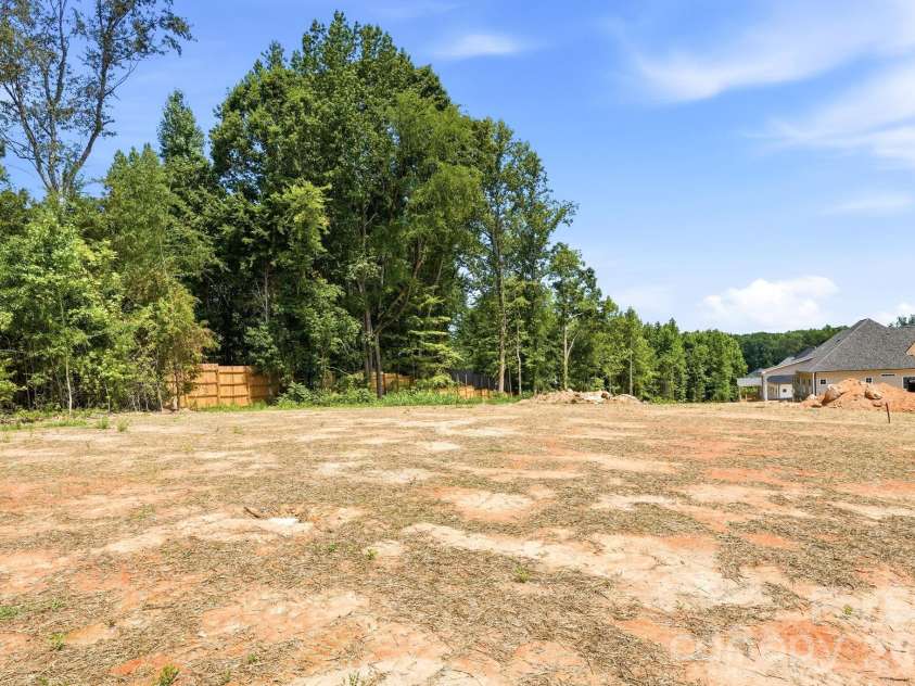191 Cool Run, Lexington, NC 27295.  MLS# CAR4351307, YatesRealty ID 3575. 