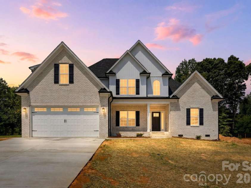 191 Cool Run, Lexington, NC 27295.  MLS# CAR4351307, YatesRealty ID 3575. 