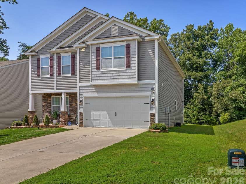 9836 Oak Barrel Lane, Charlotte, NC 28215.  MLS# CAR4401156, YatesRealty ID 35750. 