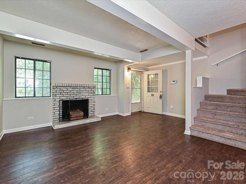 9111 Sharonbrook Drive, Charlotte, NC 28210.  MLS# CAR4401019, YatesRealty ID 35752. 