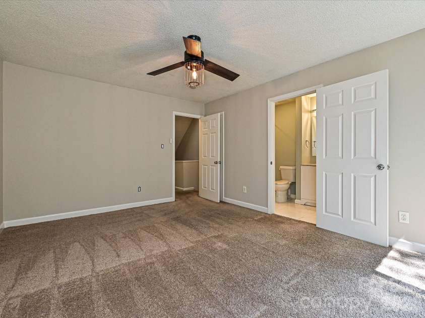 9111 Sharonbrook Drive, Charlotte, NC 28210.  MLS# CAR4401019, YatesRealty ID 35752. 