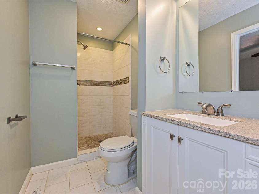 9111 Sharonbrook Drive, Charlotte, NC 28210.  MLS# CAR4401019, YatesRealty ID 35752. 