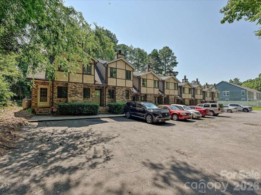 9111 Sharonbrook Drive, Charlotte, NC 28210.  MLS# CAR4401019, YatesRealty ID 35752. 