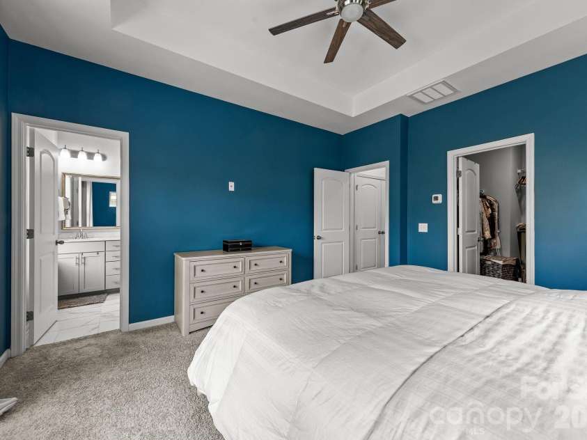 9432 Ainslie Downs Street, Charlotte, NC 28273.  MLS# CAR4401324, YatesRealty ID 35753. 