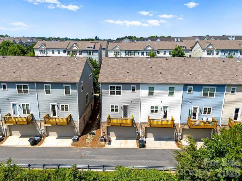 9432 Ainslie Downs Street, Charlotte, NC 28273.  MLS# CAR4401324, YatesRealty ID 35753. 