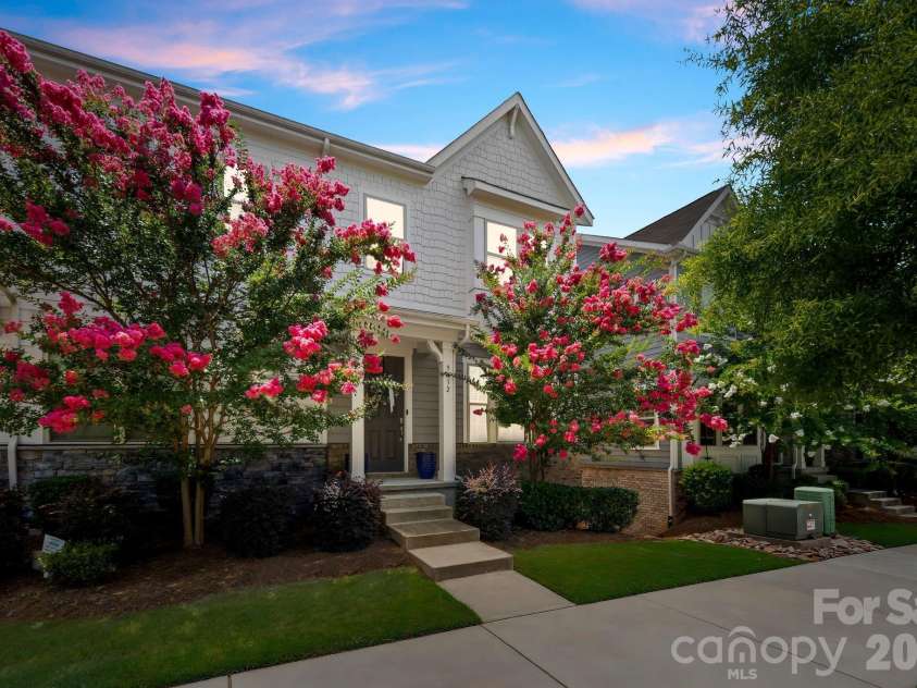 9432 Ainslie Downs Street, Charlotte, NC 28273.  MLS# CAR4401324, YatesRealty ID 35753. 