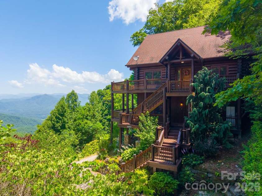 92 Falcons Peak Lane, Whittier, NC 28789.  MLS# CAR4401062, YatesRealty ID 35755. 