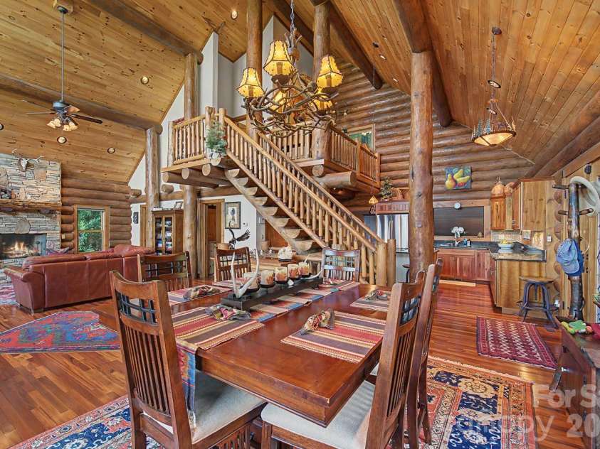 92 Falcons Peak Lane, Whittier, NC 28789.  MLS# CAR4401062, YatesRealty ID 35755. 