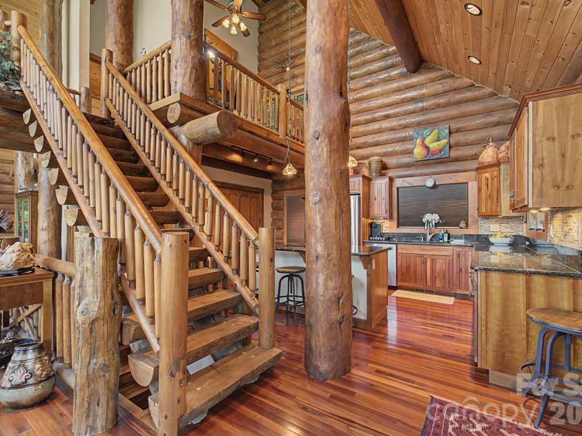 92 Falcons Peak Lane, Whittier, NC 28789.  MLS# CAR4401062, YatesRealty ID 35755. 