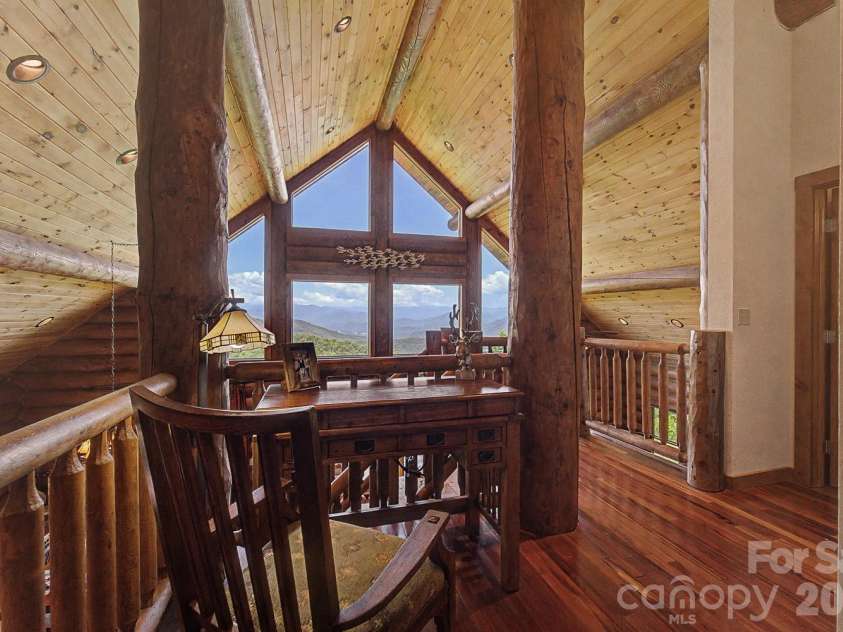 92 Falcons Peak Lane, Whittier, NC 28789.  MLS# CAR4401062, YatesRealty ID 35755. 