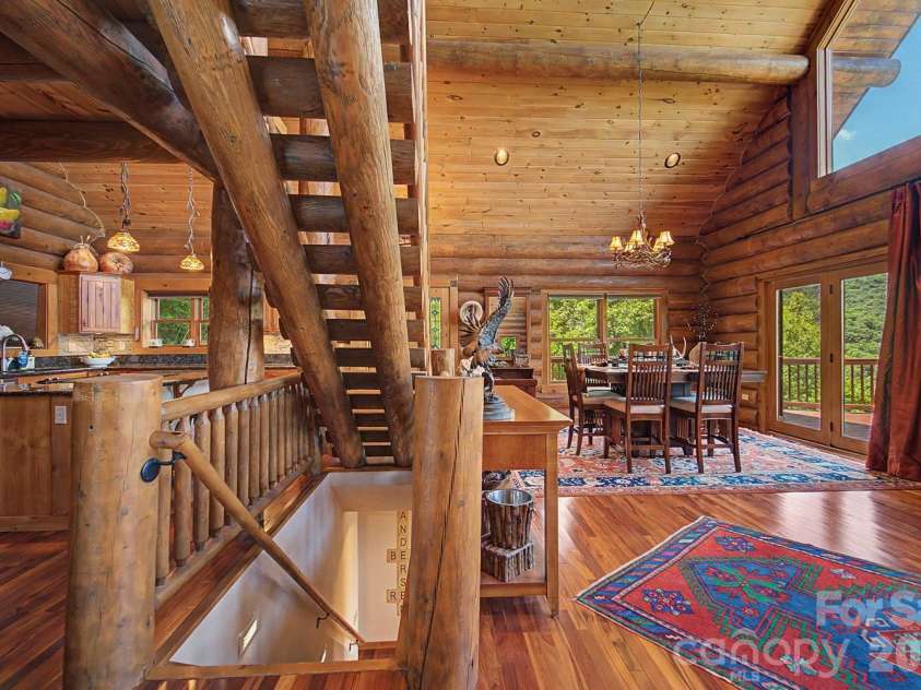 92 Falcons Peak Lane, Whittier, NC 28789.  MLS# CAR4401062, YatesRealty ID 35755. 