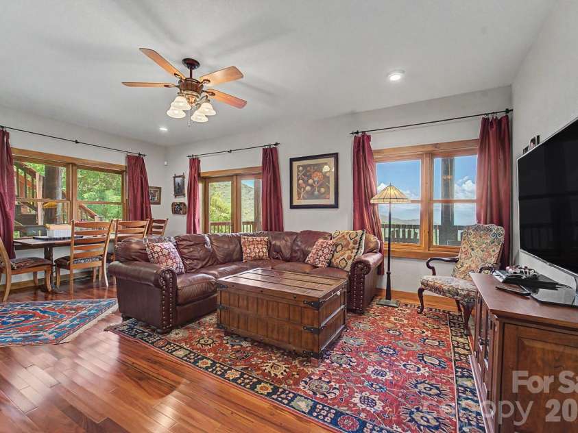 92 Falcons Peak Lane, Whittier, NC 28789.  MLS# CAR4401062, YatesRealty ID 35755. 