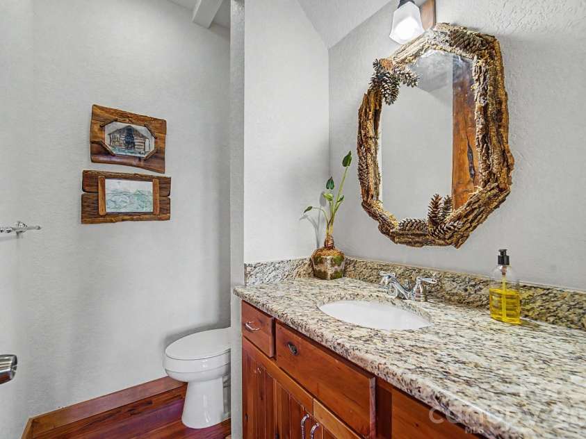 92 Falcons Peak Lane, Whittier, NC 28789.  MLS# CAR4401062, YatesRealty ID 35755. 