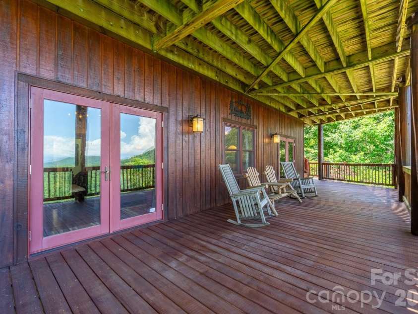 92 Falcons Peak Lane, Whittier, NC 28789.  MLS# CAR4401062, YatesRealty ID 35755. 