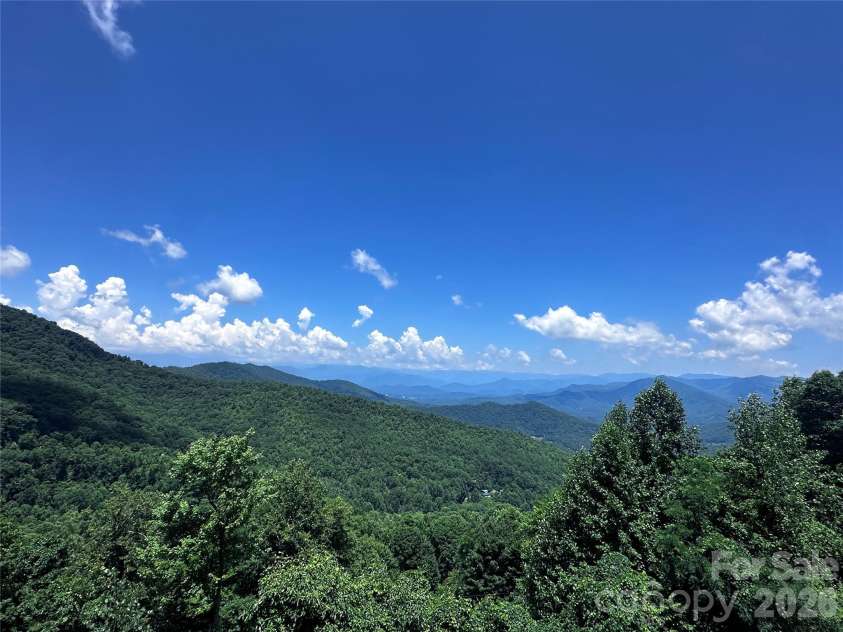 92 Falcons Peak Lane, Whittier, NC 28789.  MLS# CAR4401062, YatesRealty ID 35755. Front Porch View