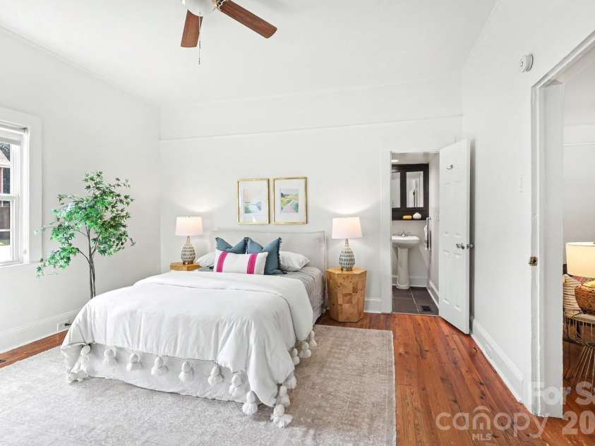 2816 Yadkin Avenue, Charlotte, NC 28205.  MLS# CAR4401875, YatesRealty ID 35757. 
