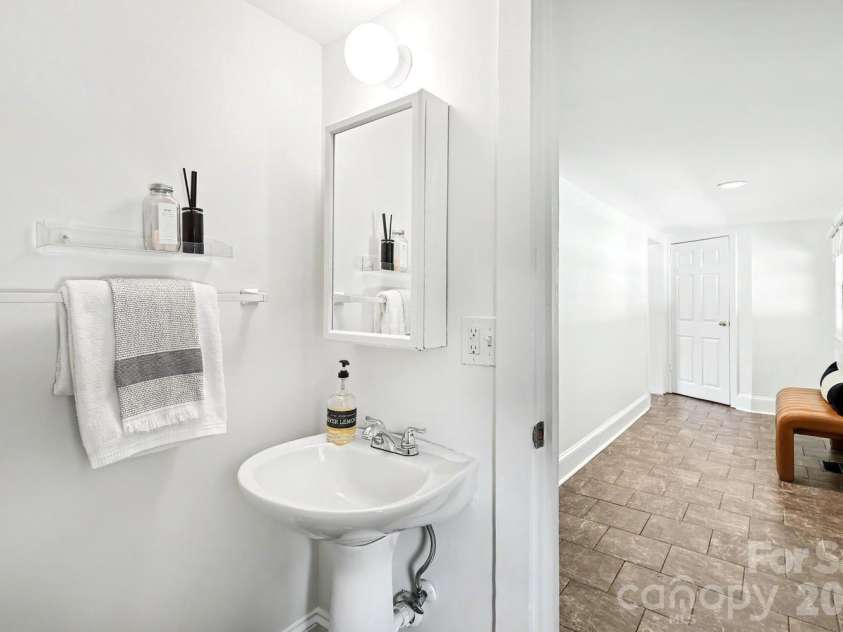 2816 Yadkin Avenue, Charlotte, NC 28205.  MLS# CAR4401875, YatesRealty ID 35757. 