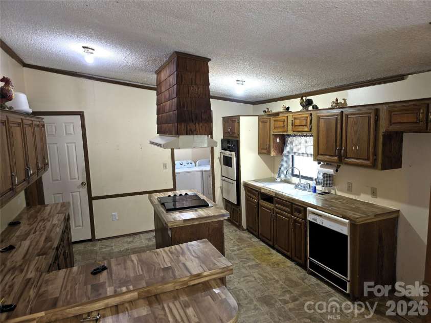 1340 Bowling Green Drive, Clover, SC 29710.  MLS# CAR4401293, YatesRealty ID 35758. 