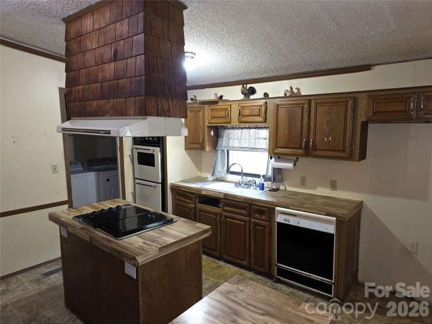 1340 Bowling Green Drive, Clover, SC 29710.  MLS# CAR4401293, YatesRealty ID 35758. 
