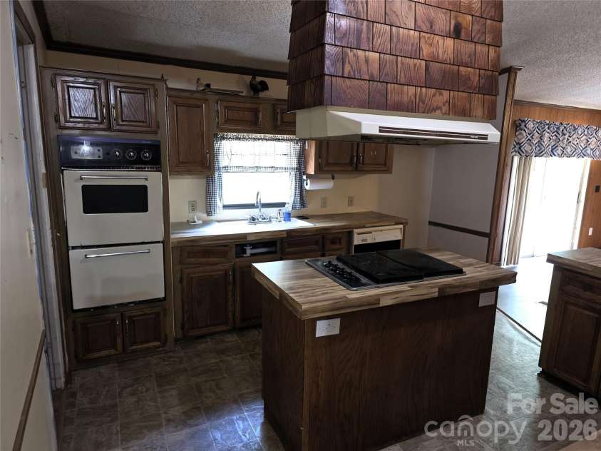 1340 Bowling Green Drive, Clover, SC 29710.  MLS# CAR4401293, YatesRealty ID 35758. 