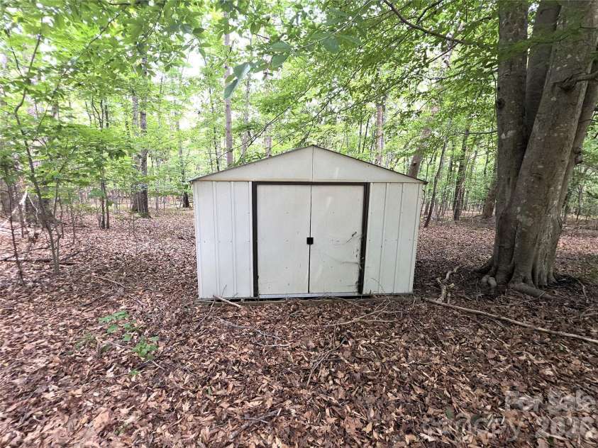 1340 Bowling Green Drive, Clover, SC 29710.  MLS# CAR4401293, YatesRealty ID 35758. 