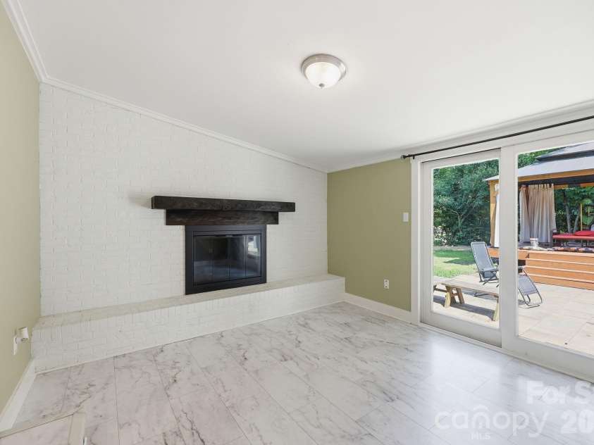 4116 Tipperary Place, Charlotte, NC 28215.  MLS# CAR4398793, YatesRealty ID 35759. 