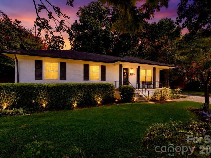 4116 Tipperary Place, Charlotte, NC 28215.  MLS# CAR4398793, YatesRealty ID 35759. 
