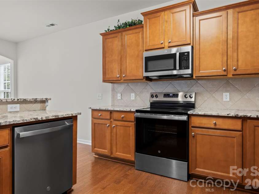 2047 Kennedy Drive, Fort Mill, SC 29707.  MLS# CAR4401987, YatesRealty ID 35760. 