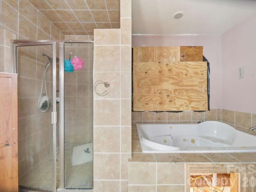 546 Hopewell Road, Blacksburg, SC 29702.  MLS# CAR4402165, YatesRealty ID 35761. 