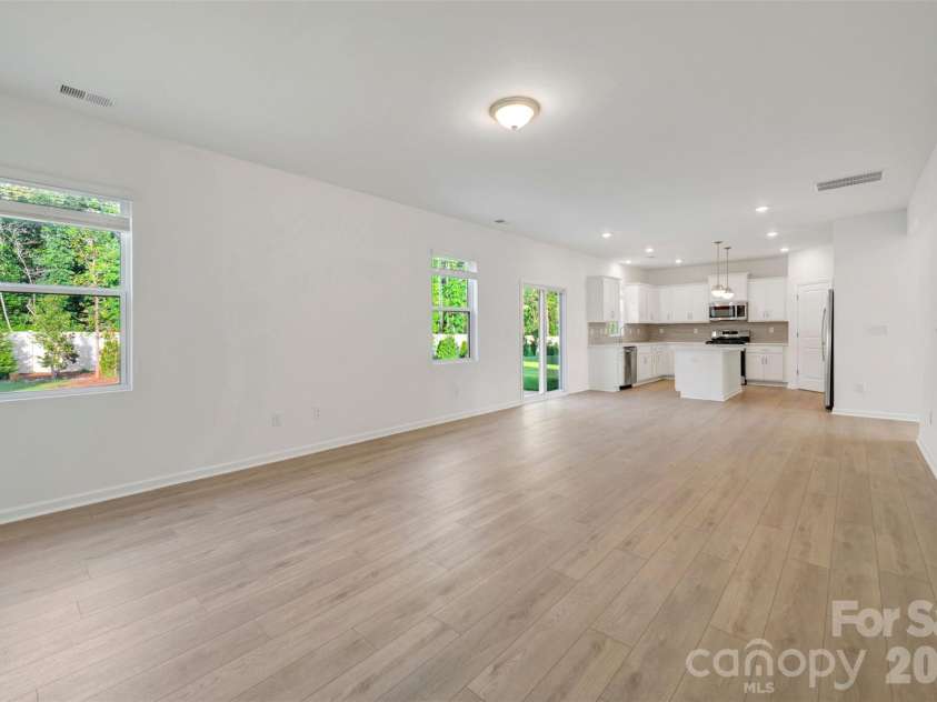 512 Willoughby Park Drive, Monroe, NC 28112.  MLS# CAR4401345, YatesRealty ID 35767. Family room
