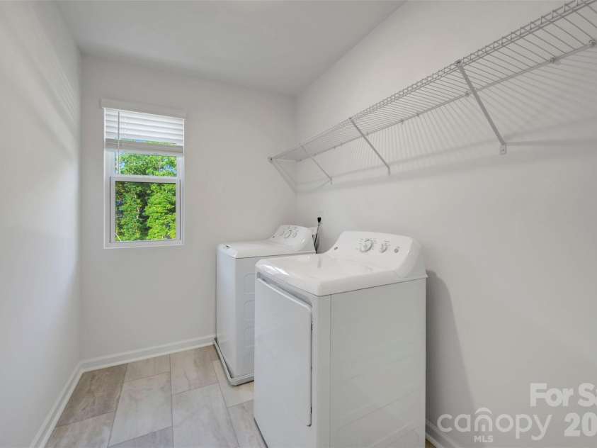 512 Willoughby Park Drive, Monroe, NC 28112.  MLS# CAR4401345, YatesRealty ID 35767. Laundry room