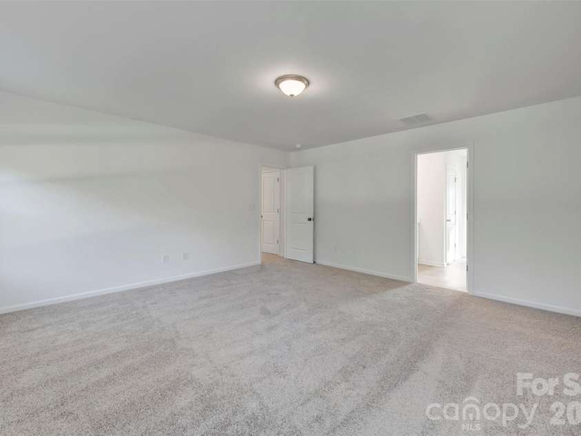 512 Willoughby Park Drive, Monroe, NC 28112.  MLS# CAR4401345, YatesRealty ID 35767. Owner's suite