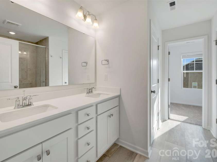 512 Willoughby Park Drive, Monroe, NC 28112.  MLS# CAR4401345, YatesRealty ID 35767. Owner's suite