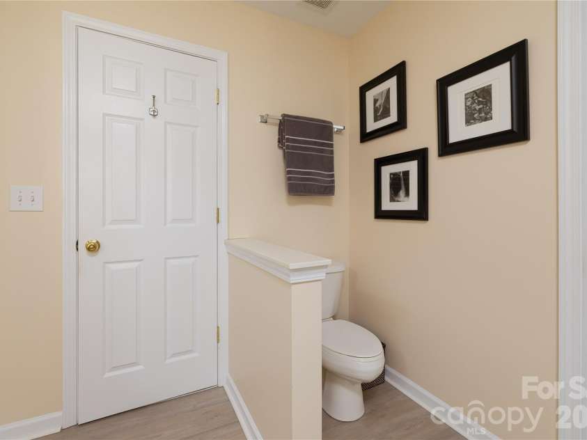 402 Abercairn Way, Waxhaw, NC 28173.  MLS# CAR4401794, YatesRealty ID 35768. 