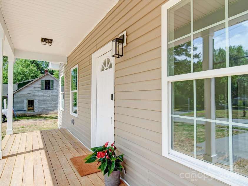 406 White Store Road, Wadesboro, NC 28170.  MLS# CAR4235744, YatesRealty ID 3577. 